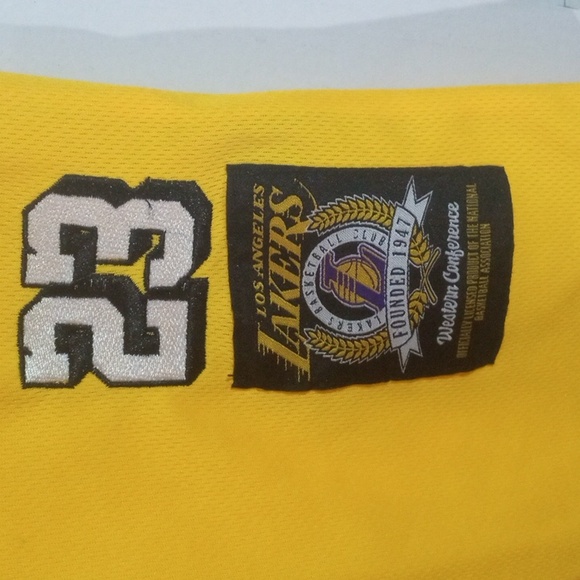 LeBron James basketball jersey size large color yellow - Picture 3 of 7